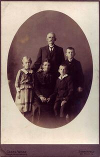 Moritz u. Wilhelmine Heymann mit ihren Kindern, um 1914 Foto: Werner Heymann